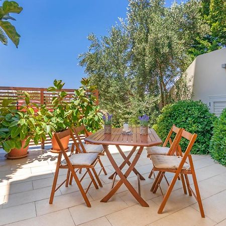 Couple'S Getaway , Modern Amenities & Sophisticated Style Leilighet Rhodes City Eksteriør bilde